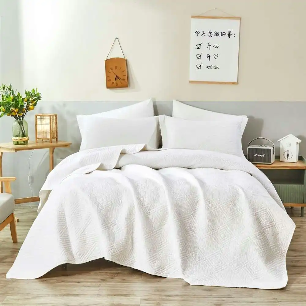 Classic Quilts Diamond White Coverlet Set