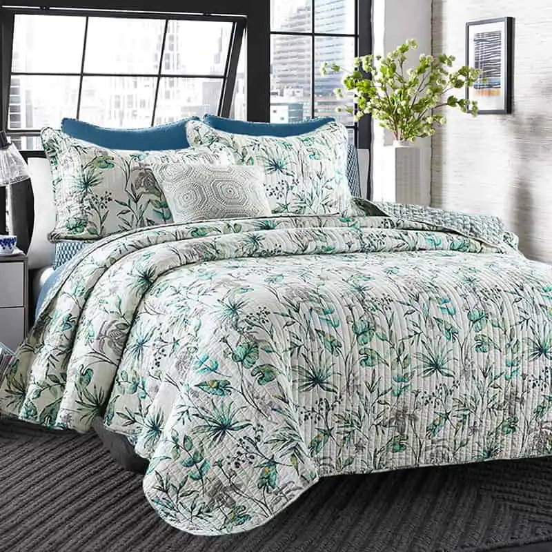 Classic Quilts Island Dreams Coverlet Set