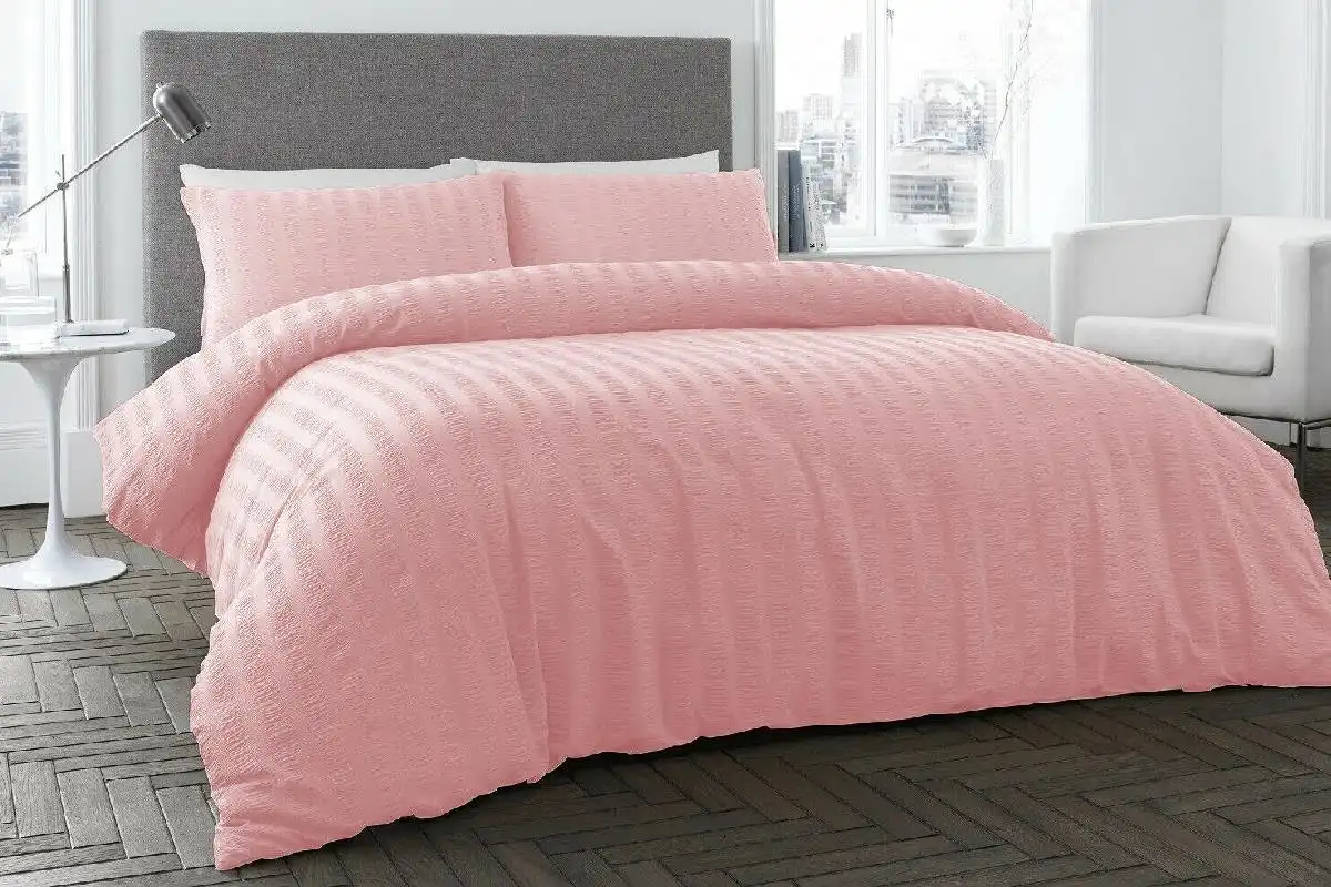 BLUSH Seersucker Design Quilt Doona Duvet/Duvet Cover Set