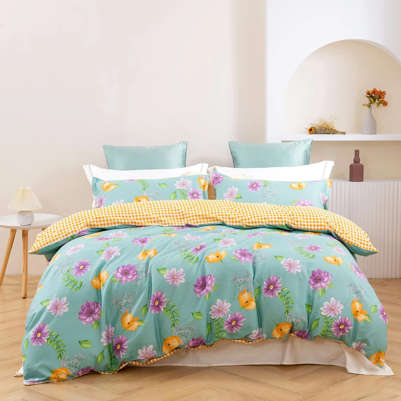 Dreamaker Zinnia 100% Cotton Reversible Quilt Cover Set