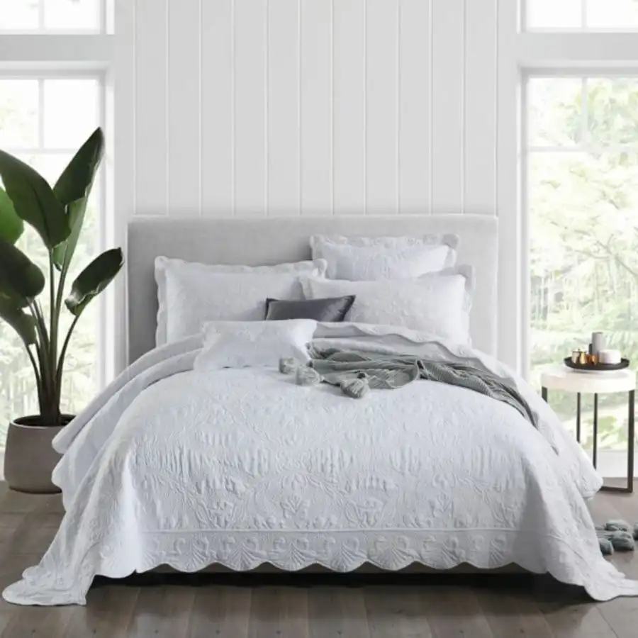 Medici White Bedspread King Bed