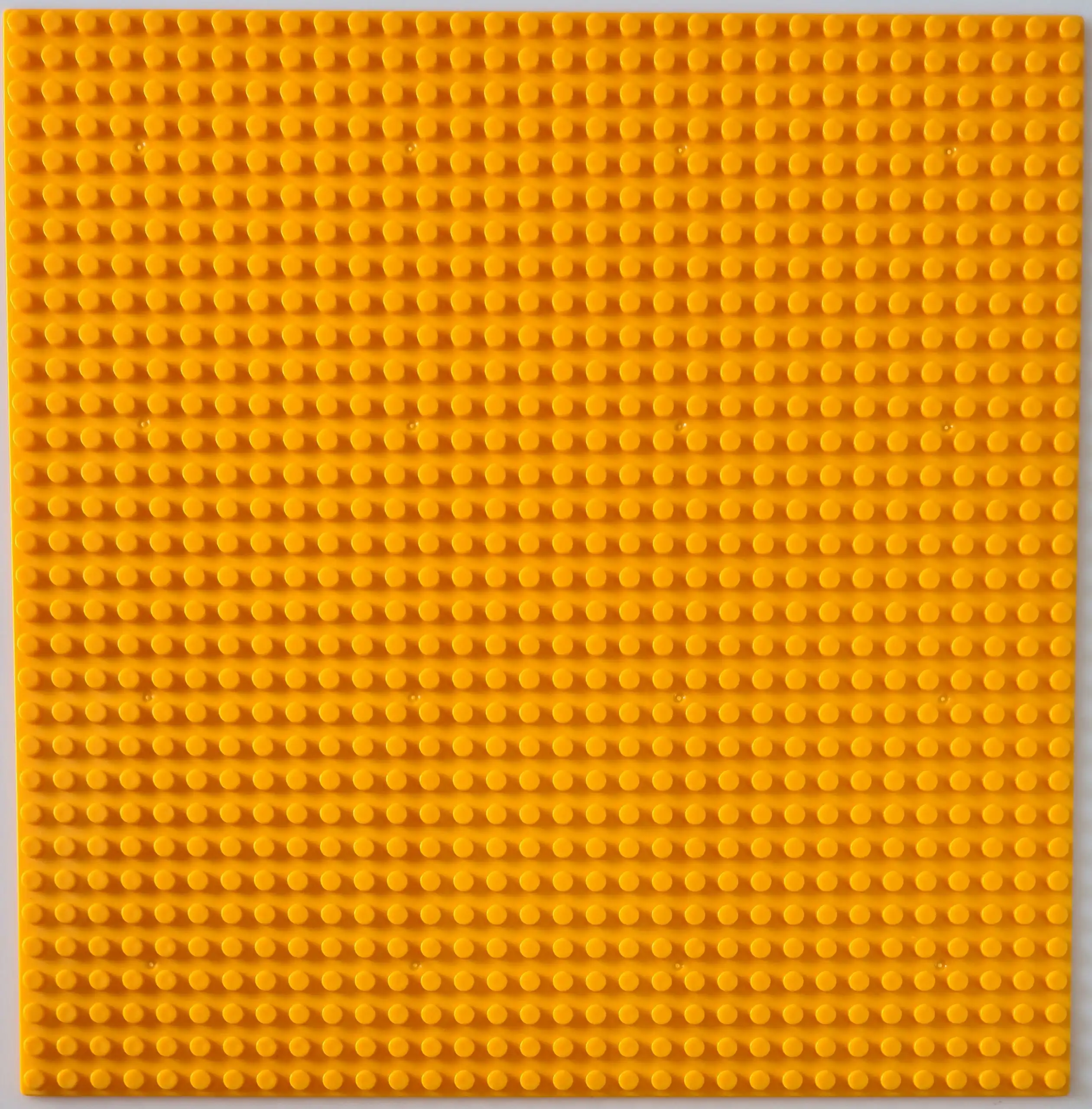 BASEPLATE 32x32 Studs Yellow Generic