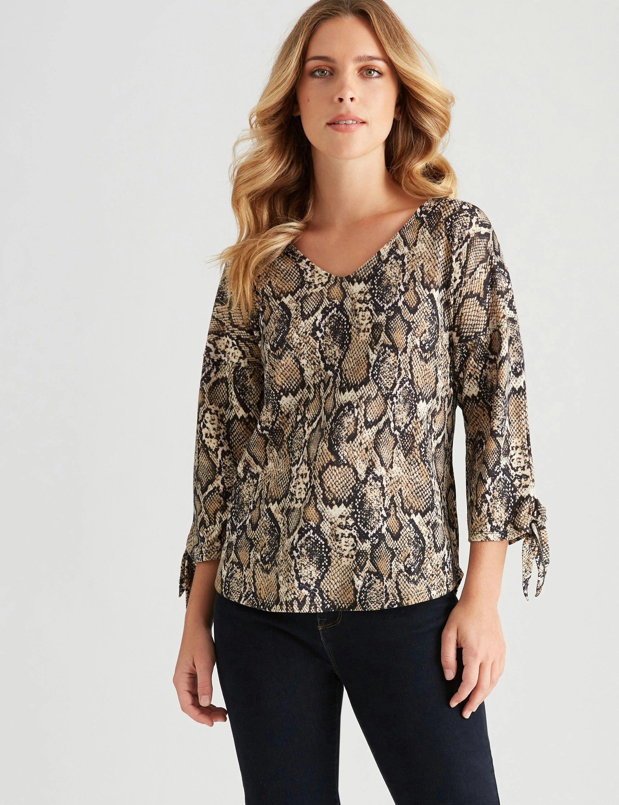 Rockmans Long Sleeve Curve Hem Soft Knitwear Top (Animal Multi)