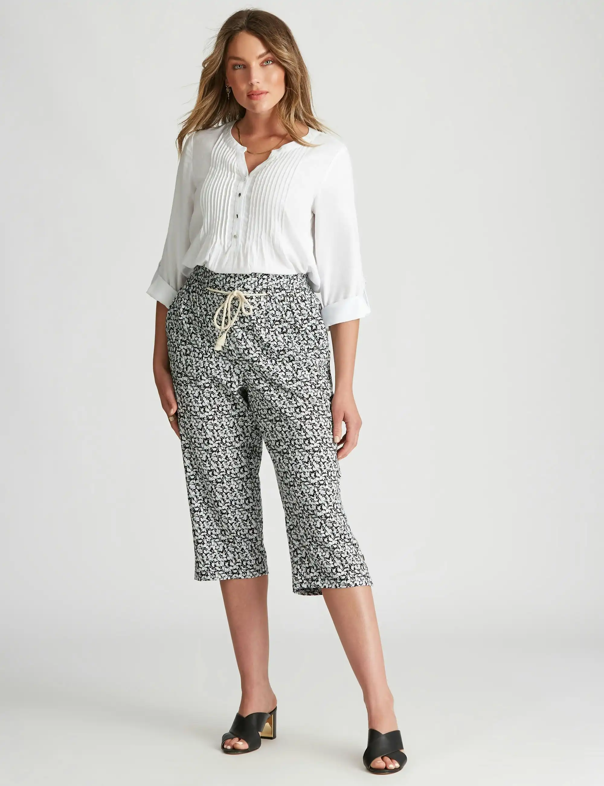 Rockmans Crop Linen Straight Leg Pants (Black/White Ditzy)