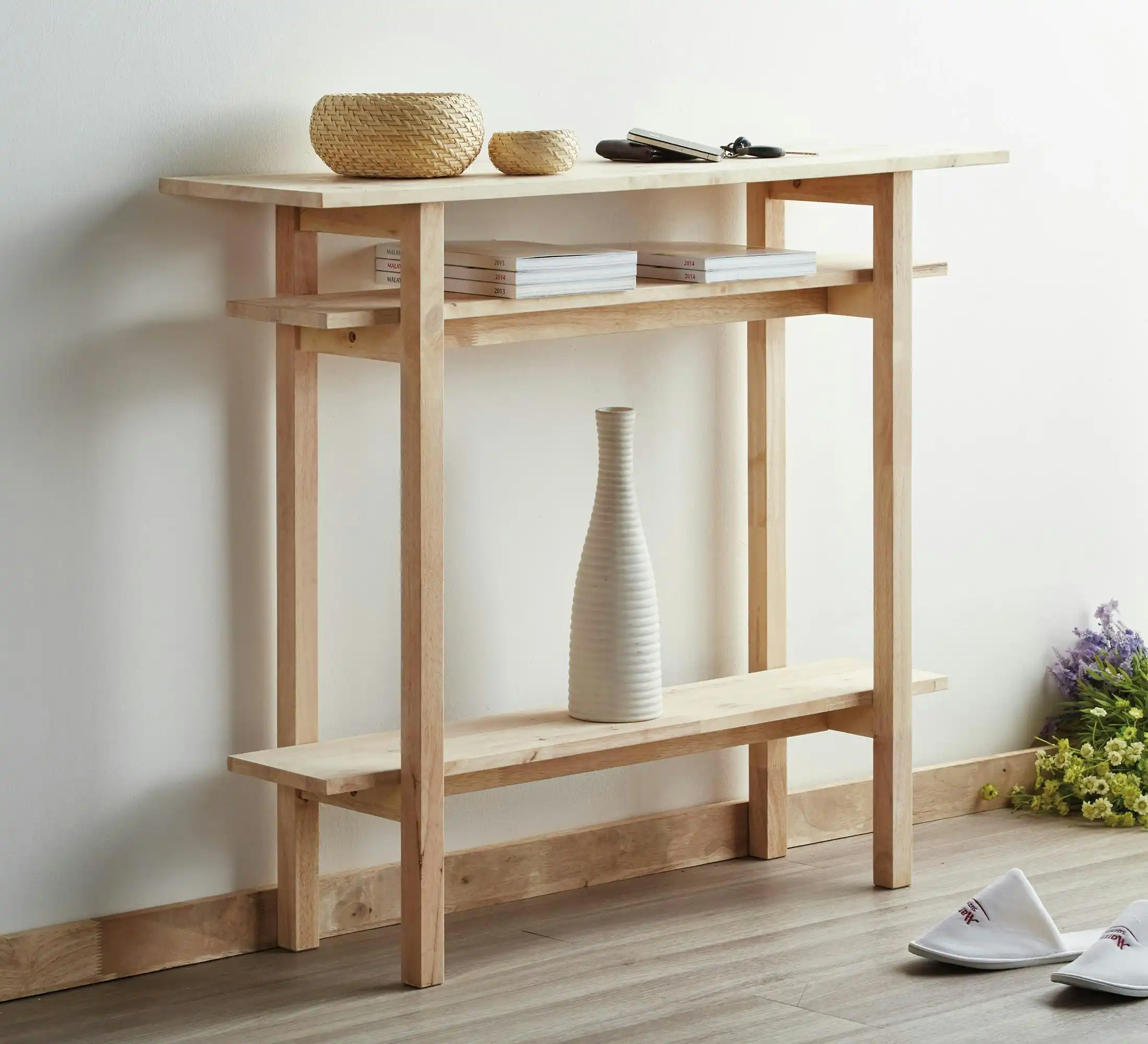 Jinjya Console Table