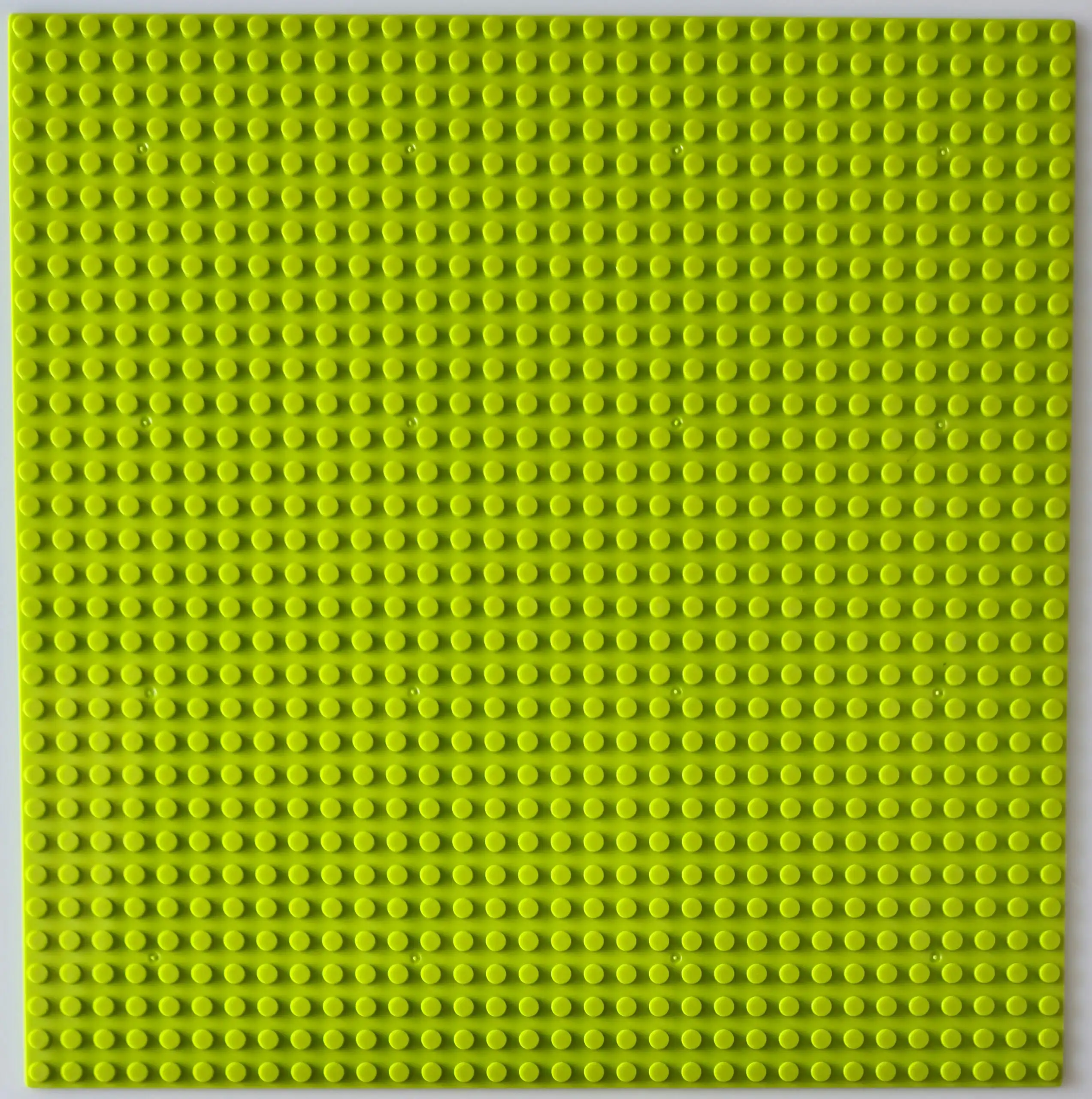 BASEPLATE 32x32 Studs L/green Generic