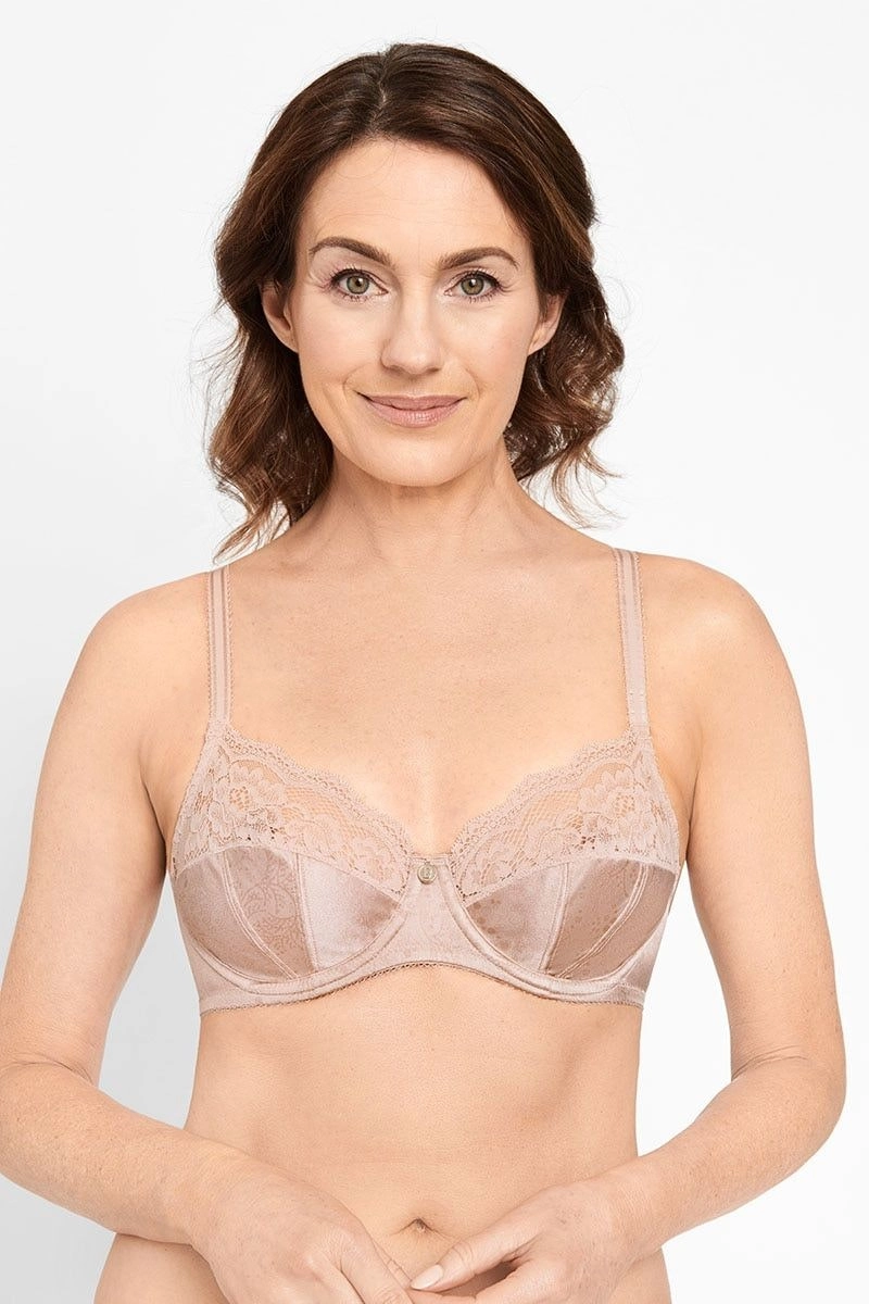 5 x Berlei Classic Lace Non-Contour Underwire Bra Nude