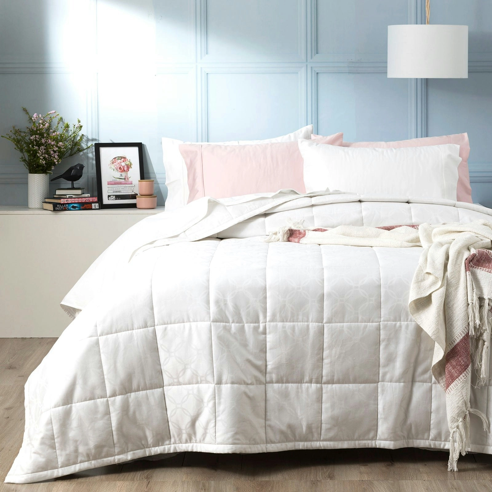 White Josephine 500 TC Cotton Jacquard Comforter Set by Ddecor Home