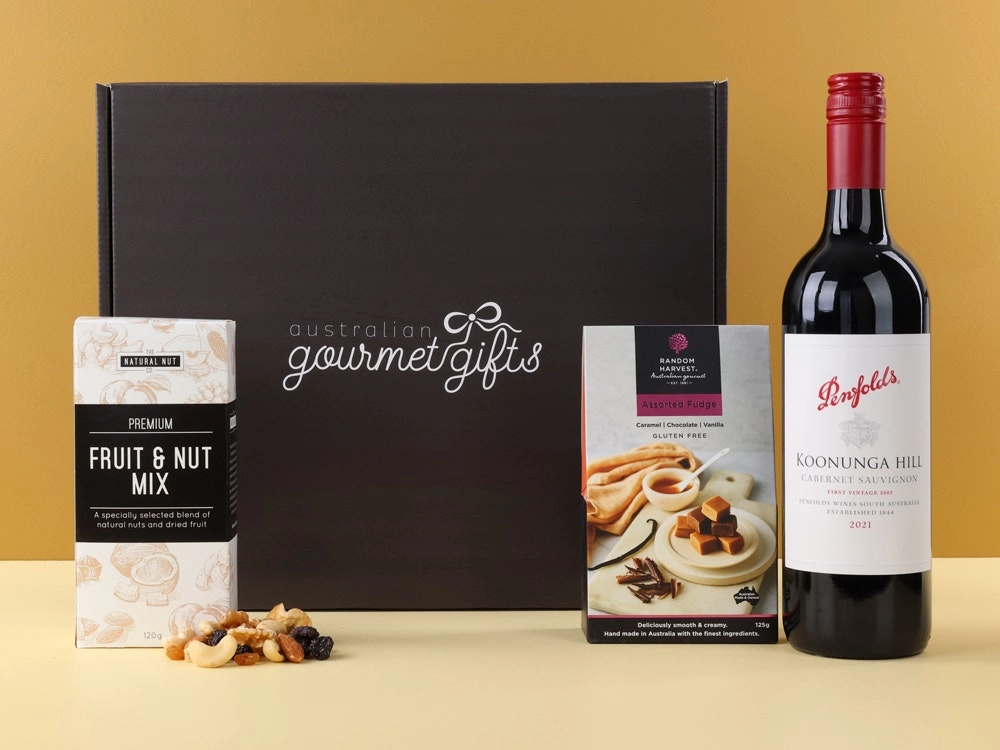 Cab Sauv, Fudge & Nuts Hamper