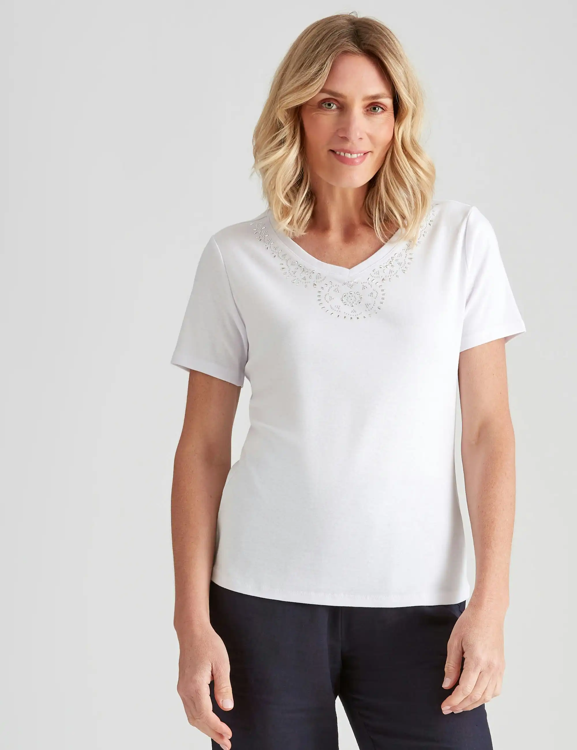 Noni B V Neck Hot Fix Rib T-Shirt (White)