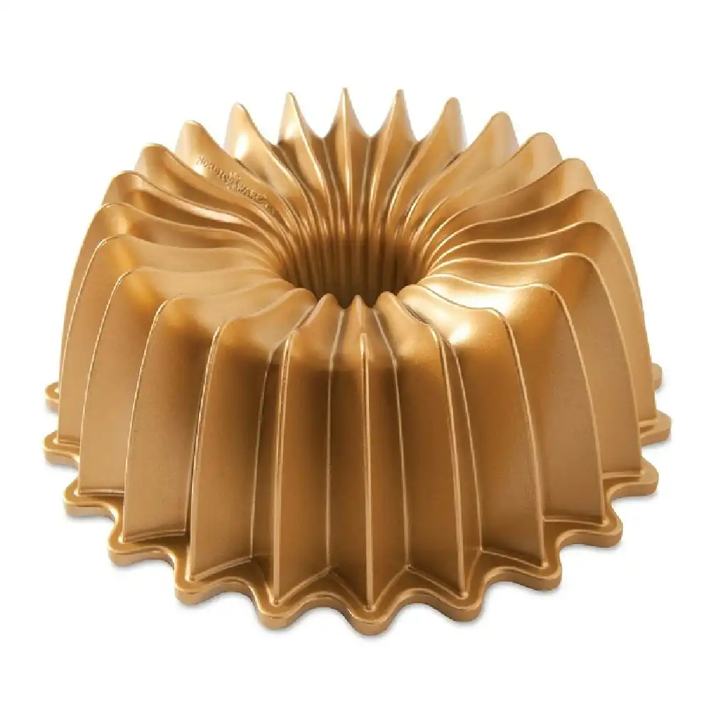 NORDIC WARE CAST ALUMINIUM GOLD BRILLIANCE BUNDT PAN 23cm